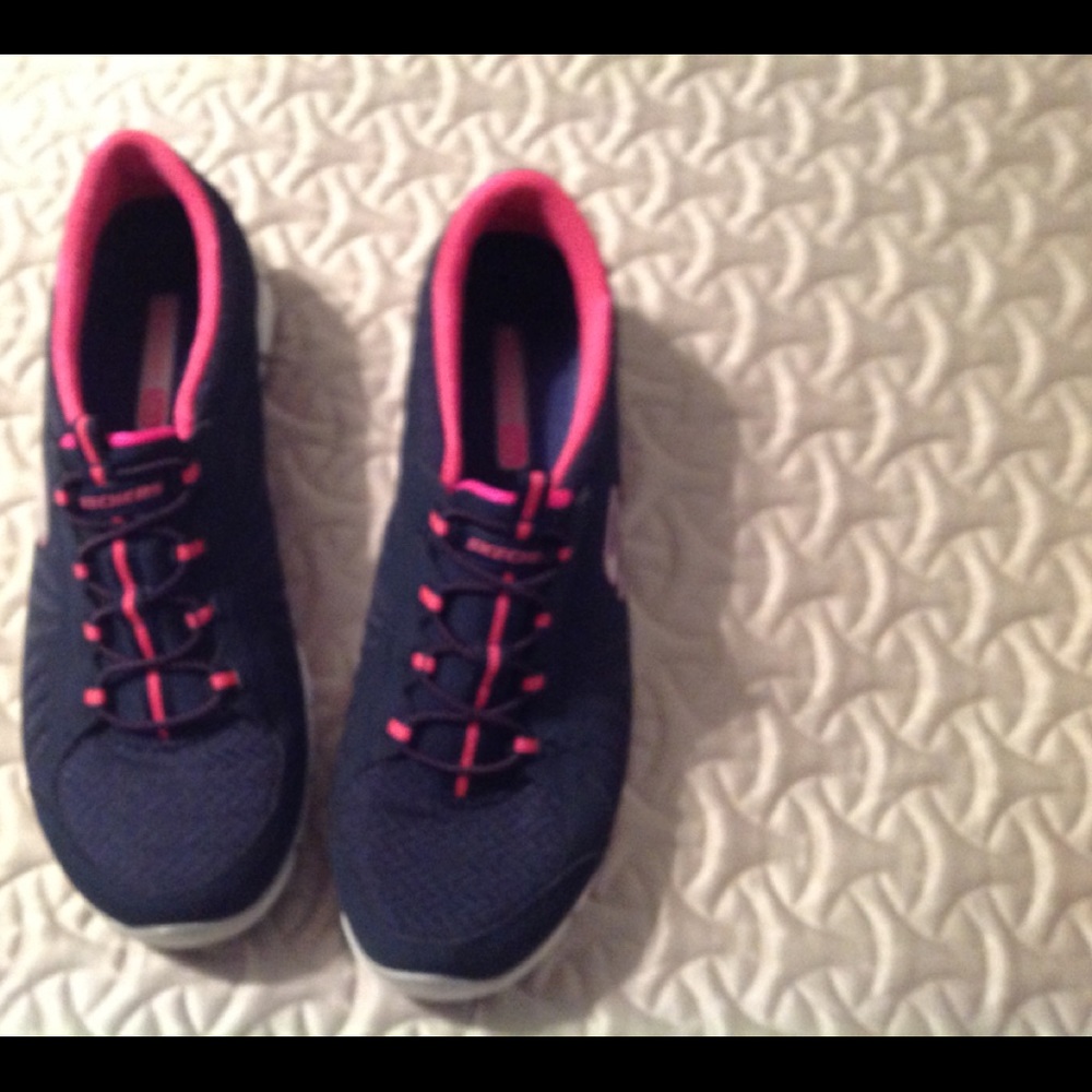 Skechers shoes